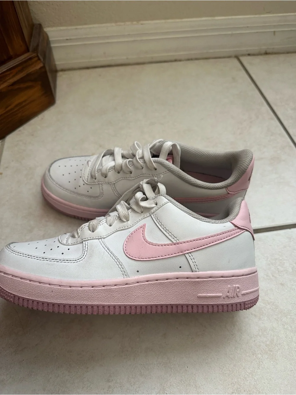 Nike White and Pink Low-Top Sneakers